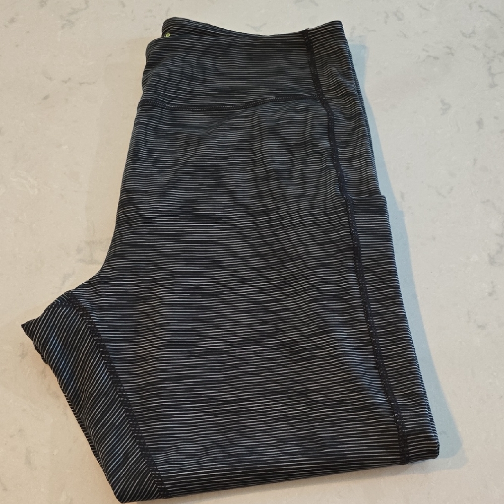 Tek‎ Gear Women's Black and Gray Leggings